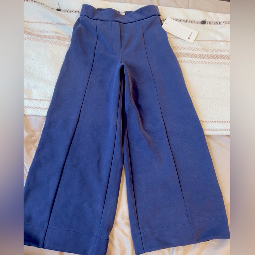 Lululemon Softstreme High Rise Wide Leg Pants, NEW - Picture 8 of 13